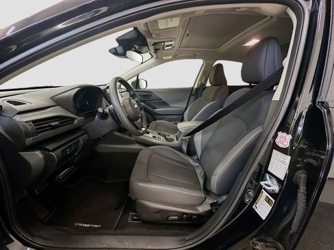 Used 2025 Subaru Crosstrek 2.0i Premium AWD/4WD image 13