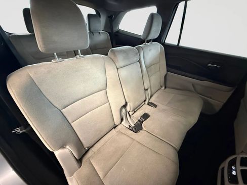 Used 2021 Honda Pilot EX image 19