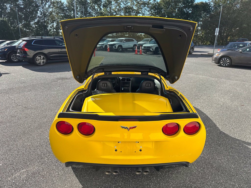 Used 2006 Chevrolet Corvette Coupe w/ Preferred Equipment Group RWD image 10