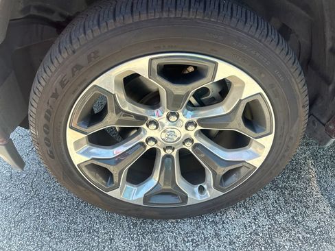 Used 2022 RAM 1500 Limited AWD/4WD image 53