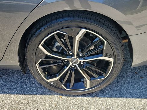 Used 2025 Nissan Altima 2.5 SR image 5