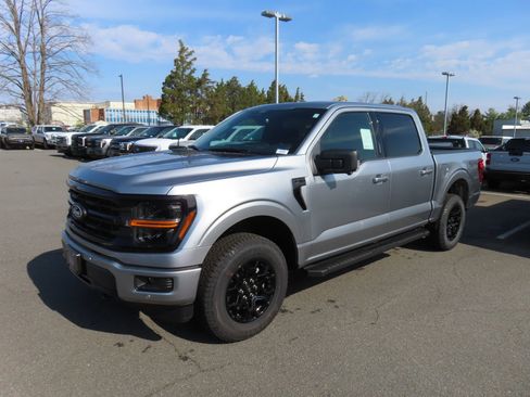 New 2026 Ford F150 XLT w/ Equipment Group 302A MID AWD/4WD image 3