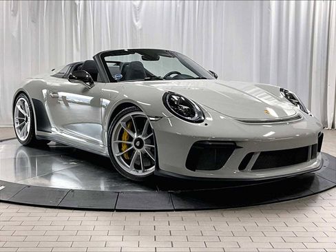 Used 2019 Porsche 911 Speedster image 12