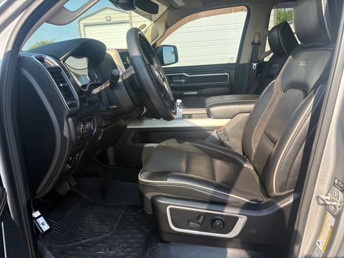 Used 2021 RAM 1500 Laramie AWD/4WD image 11