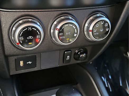 Used 2025 Mitsubishi Outlander Sport LE AWD/4WD image 24