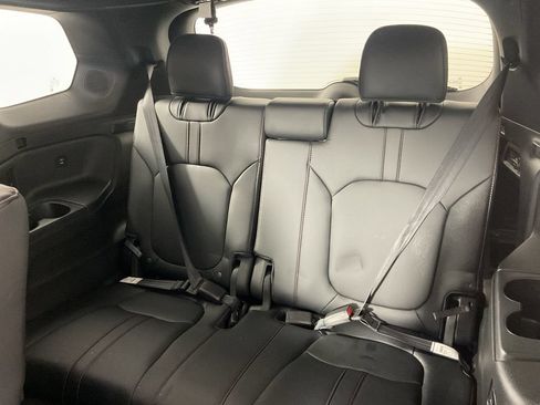 Used 2025 Honda Pilot Black Edition image 24