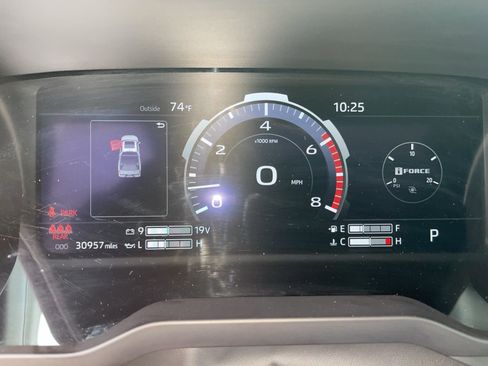 Used 2024 Toyota Tundra Platinum image 6