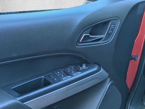 Used 2016 Chevrolet Colorado LT w/ Luxury Package, Chrome AWD/4WD image 12