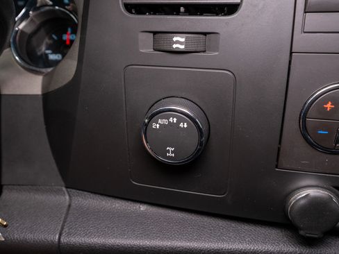 Used 2013 GMC Sierra 1500 SLE w/ Power Tech Package AWD/4WD image 19