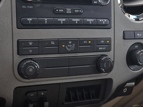 Used 2011 Ford F250 XLT w/ XLT Interior Pkg RWD image 26