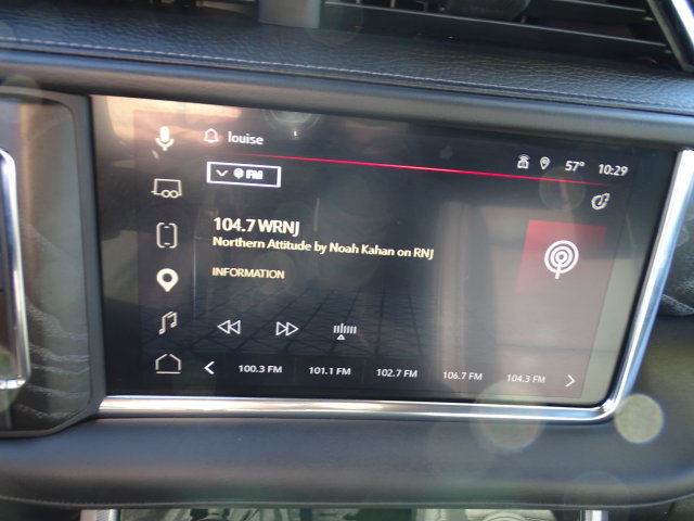 Used 2023 GMC Yukon Denali w/ Advanced Technology Package AWD/4WD image 17