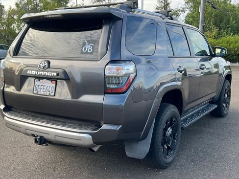 Used 2015 Toyota 4Runner Trail AWD/4WD image 4