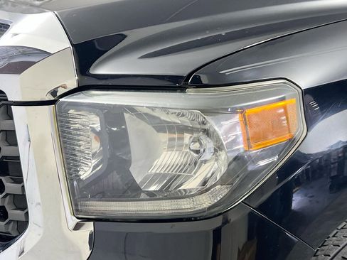 Used 2020 Toyota Tundra SR5 AWD/4WD image 11