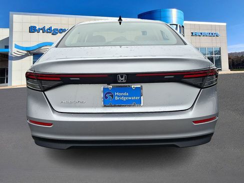 Used 2025 Honda Accord SE image 5