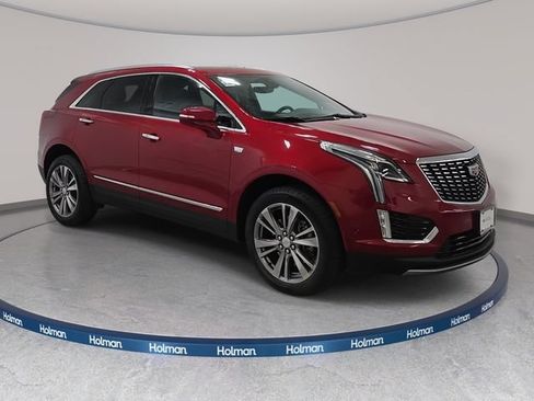 Used 2024 Cadillac XT5 Premium Luxury w/ Technology Package FWD image 3