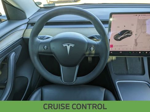 Used 2021 Tesla Model 3 Standard Range Plus image 17