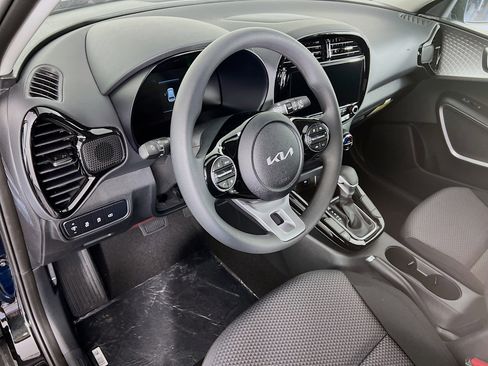 New 2025 Kia Soul S image 7