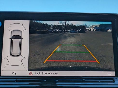 New 2024 Volkswagen Atlas Peak Edition SEL image 21