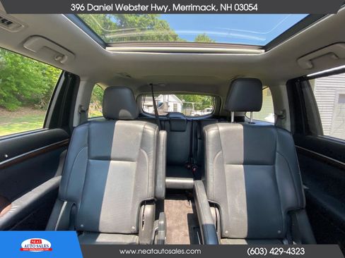 Used 2014 Toyota Highlander Limited Platinum AWD/4WD image 10