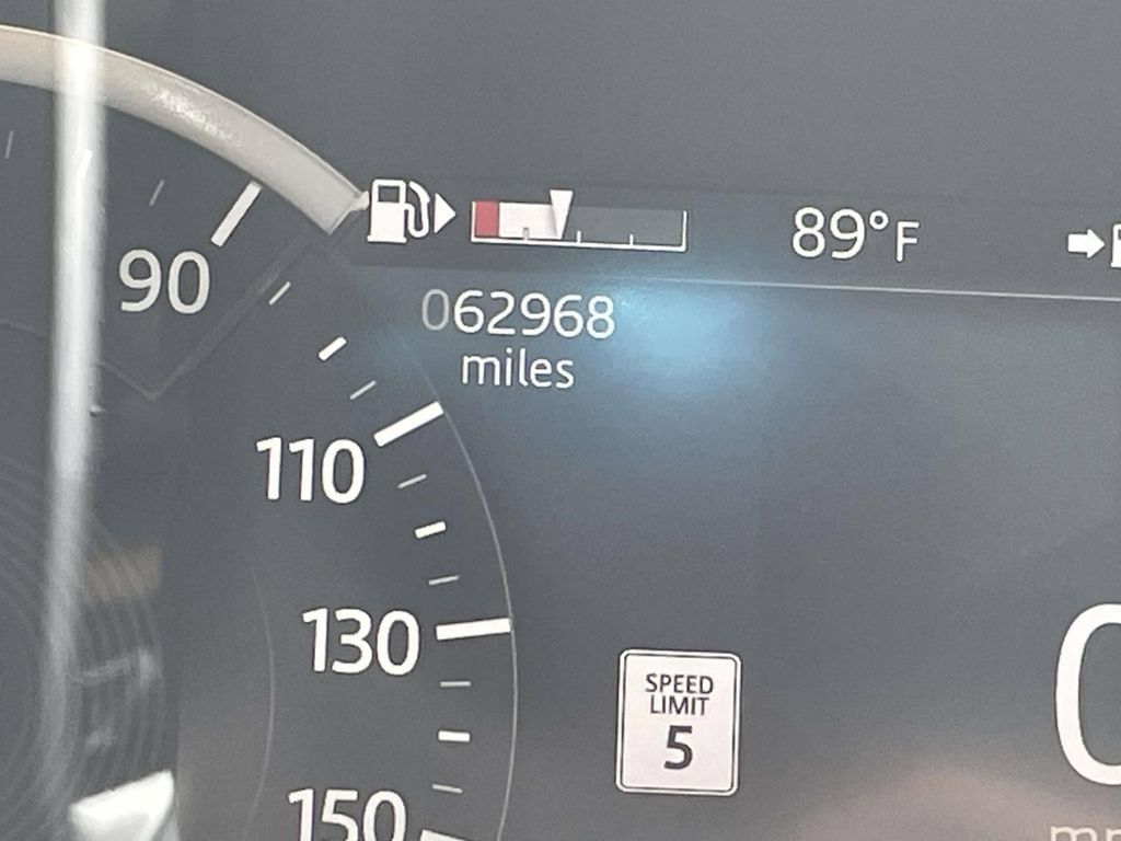 Used 2022 Jaguar F-PACE S AWD/4WD image 32
