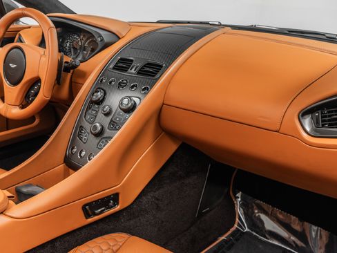 Used 2016 Aston Martin Vanquish Volante RWD image 14