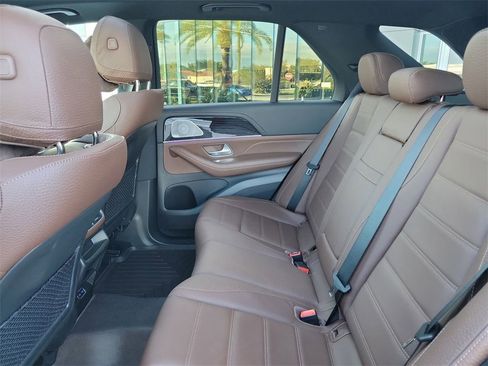 Used 2025 Mercedes-Benz GLE 450e 4MATIC image 16