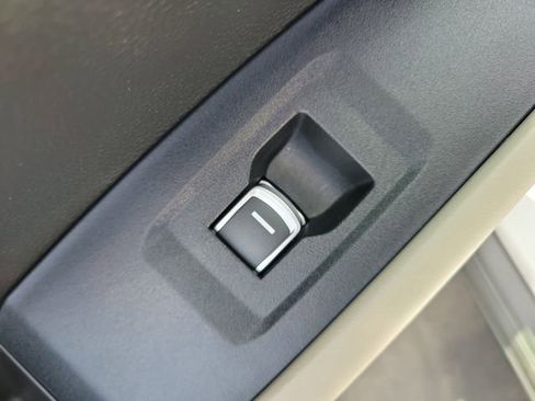 Certified 2023 Honda Accord EX image 14