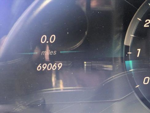 Used 2019 Mercedes-Benz E 300 image 8