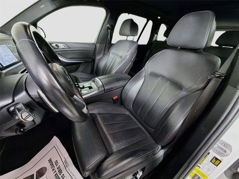 Used 2022 BMW X5 xDrive45e w/ M Sport Package AWD/4WD image 21