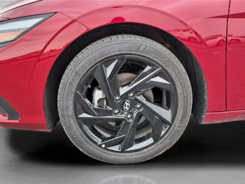 Used 2026 Hyundai Elantra Sport image 9