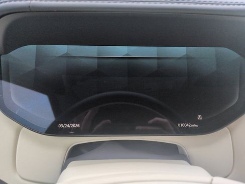 Certified 2025 Land Rover Range Rover SE image 11