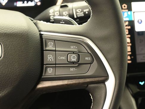 New 2026 Jeep Grand Cherokee L 4WD image 12
