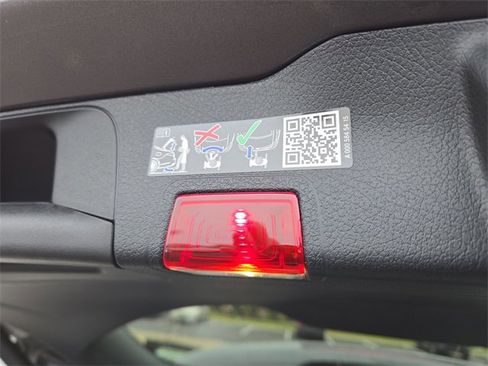 New 2026 Mercedes-Benz GLB 250 4MATIC image 33