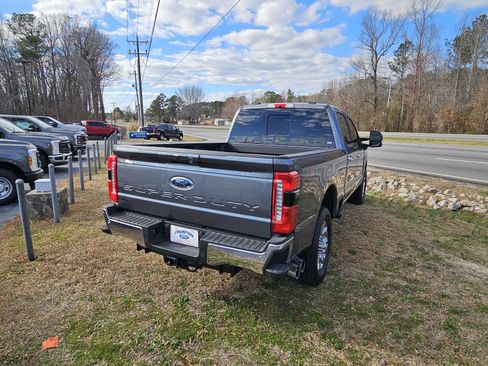 Used 2026 Ford F250 Lariat w/ Lariat Ultimate Package image 4