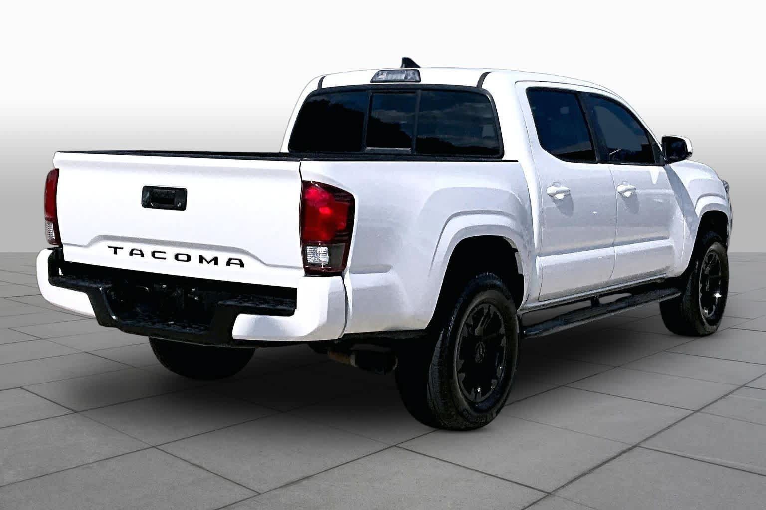 Used 2018 Toyota Tacoma SR w/ SR Convenience Package RWD image 11