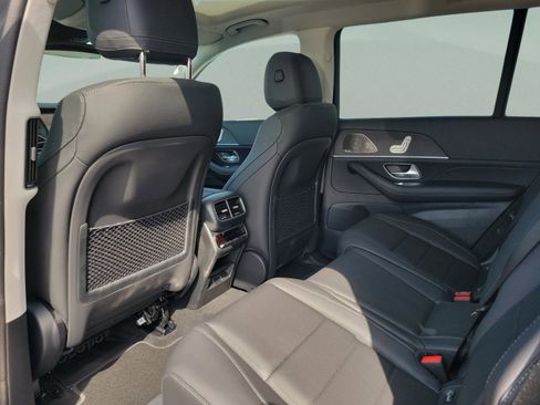 New 2026 Mercedes-Benz GLS 450 4MATIC image 10