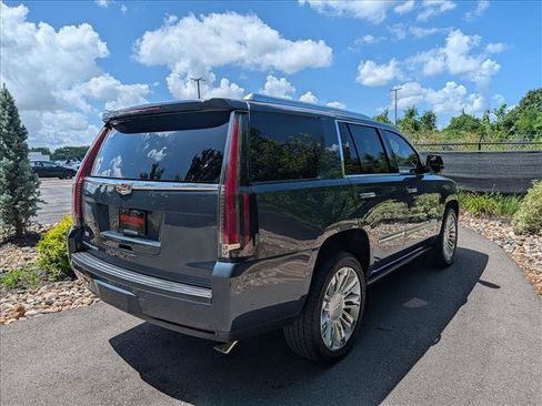 Used 2020 Cadillac Escalade Platinum AWD/4WD image 5