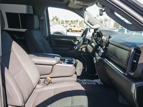 Used 2023 GMC Sierra 1500 Elevation image 16