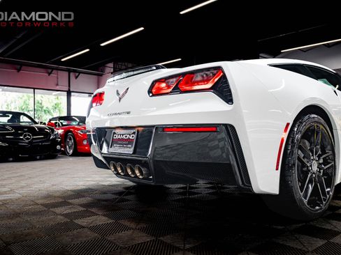 Used 2019 Chevrolet Corvette Stingray Coupe w/ 1LT RWD image 22