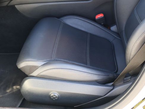 Used 2024 Mercedes-Benz C 300 4MATIC Sedan image 14