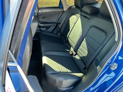 Used 2024 Volkswagen Jetta SE image 21