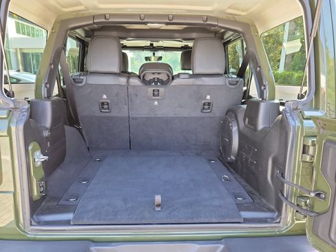 Used 2021 Jeep Wrangler Unlimited Rubicon AWD/4WD image 11