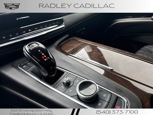 Used 2022 Cadillac Escalade Sport Platinum image 11