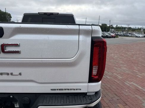 Used 2021 GMC Sierra 2500 Denali w/ Denali Ultimate Package AWD/4WD image 11