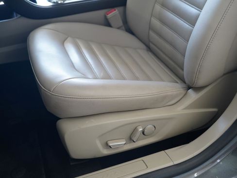 Used 2019 Ford Fusion SEL FWD image 27