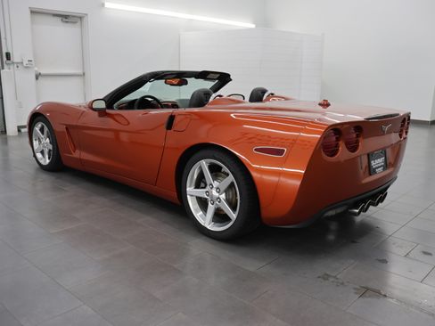 Used 2005 Chevrolet Corvette Convertible w/ Preferred Equipment Group RWD image 49