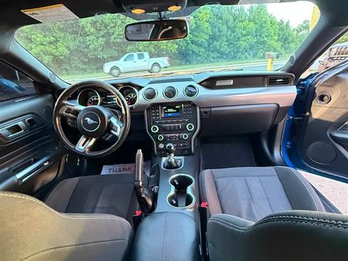 Used 2018 Ford Mustang GT RWD image 12