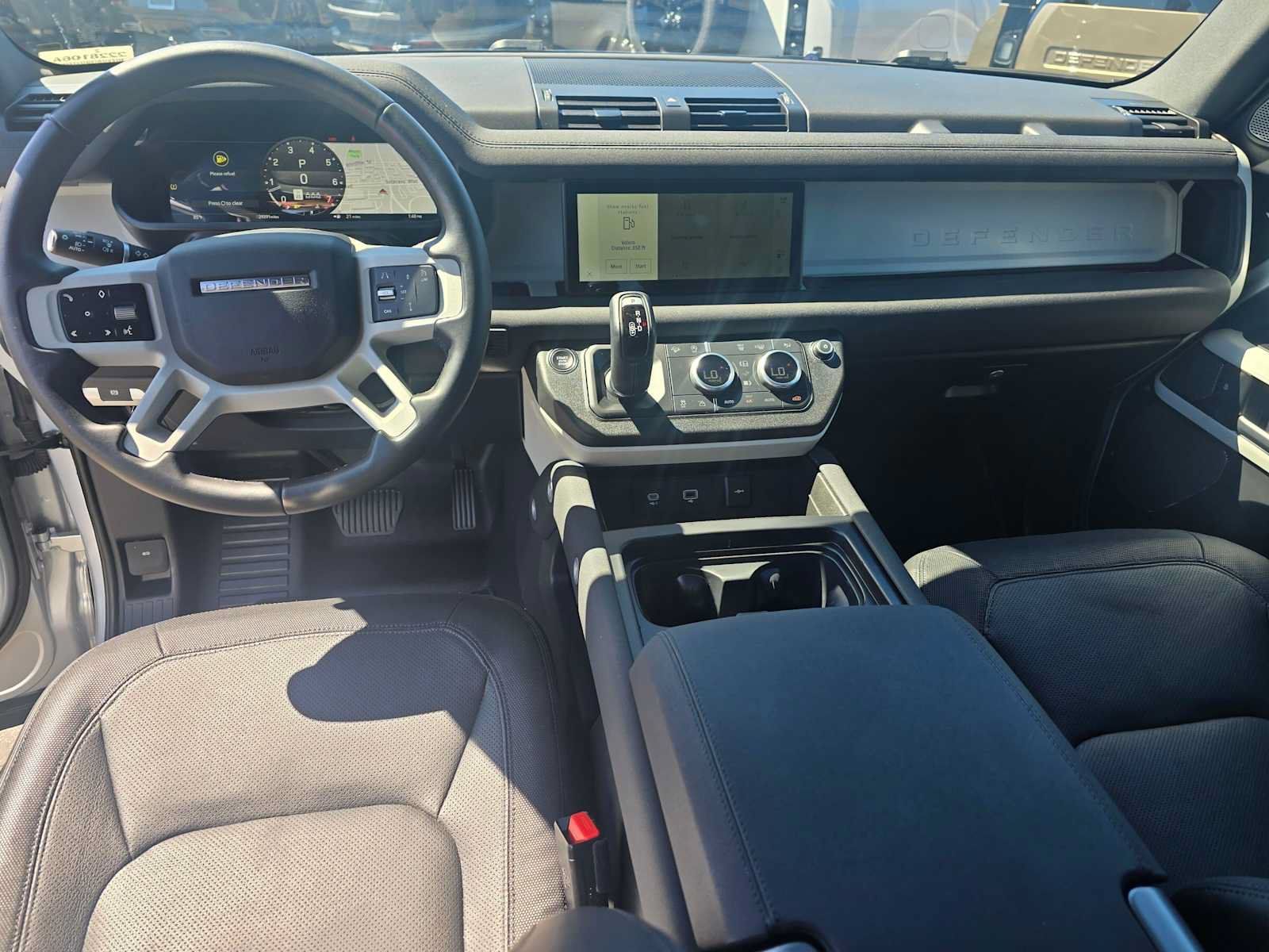 Used 2023 Land Rover Defender 110 X-Dynamic SE AWD/4WD image 19