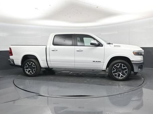 Used 2026 RAM 1500 Laramie AWD/4WD image 32