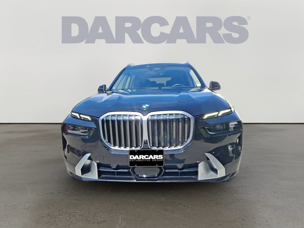 Used 2025 BMW X7 xDrive40i w/ Premium Package AWD/4WD image 2